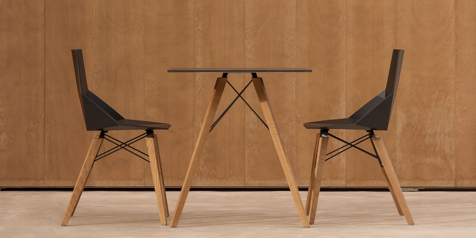 Mesa cuadrada Faz Wood lounge table. Vondom