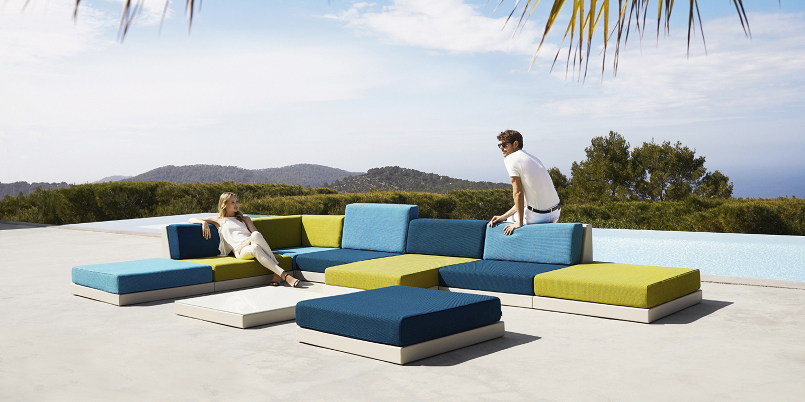 PIXEL/outdoor_sofa_furniture_vondom_sofa_exterior_pixel_ramon_esteve-1.jpg