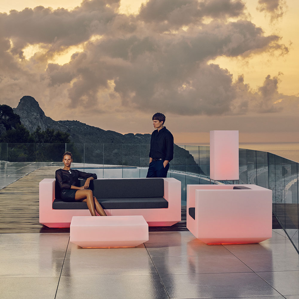 VELA/design-outdoor-light-up-furniture-sofa-clubchair-coffeetable-vela-ramonesteve-vondom_1_.jpg