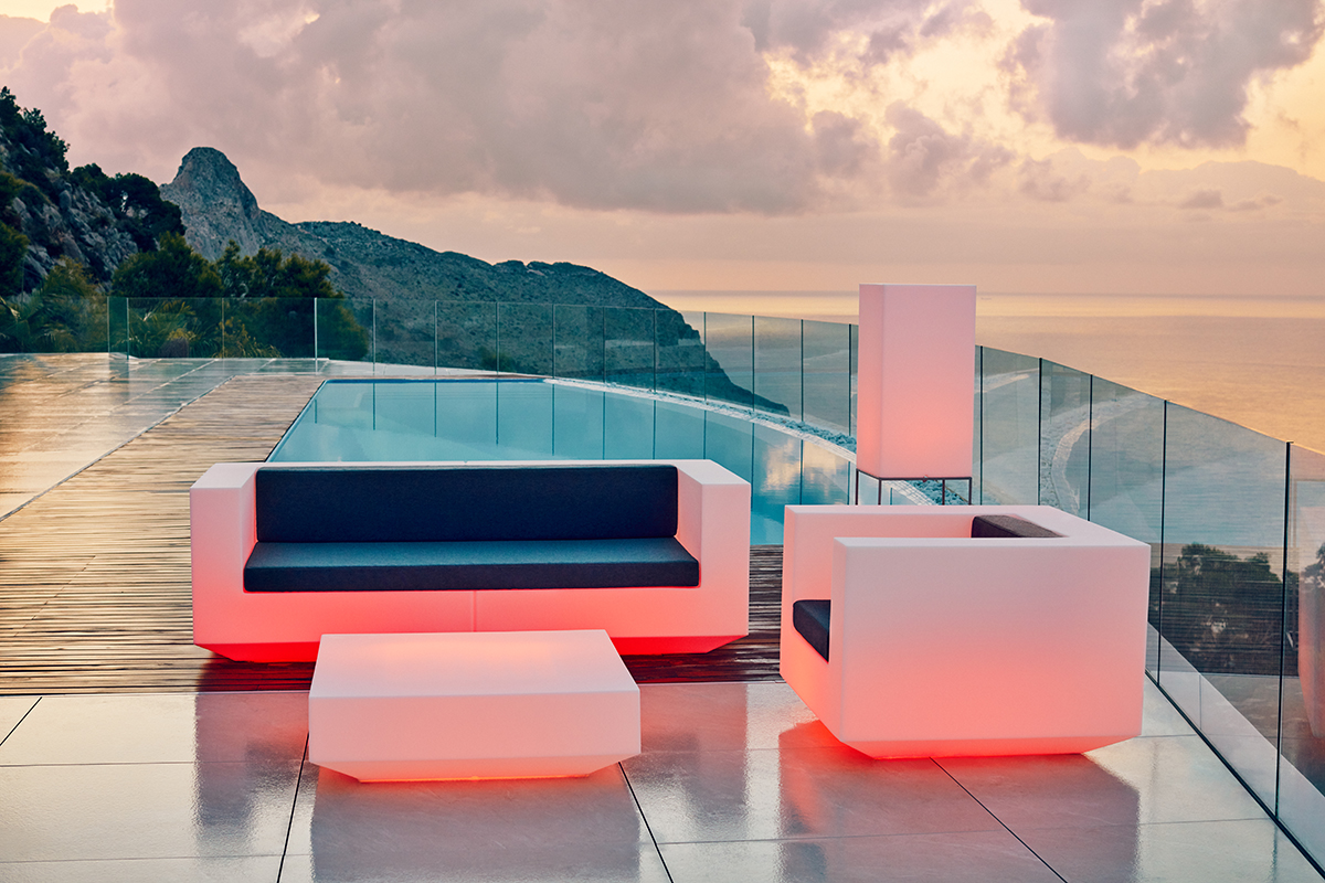 VELA/design-outdoor-light-up-furniture-sofa-clubchair-coffeetable-vela-ramonesteve-vondom_2_.jpg