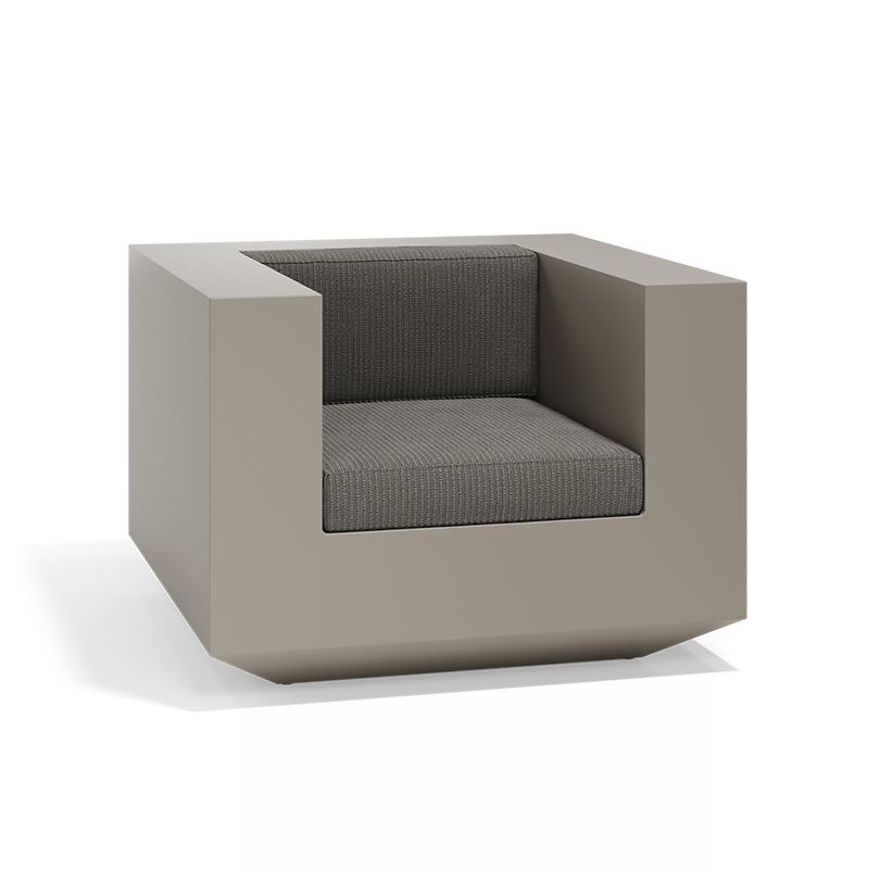 VELA LOUNGE CHAIR