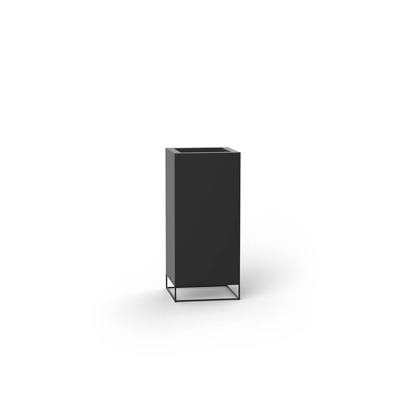 VELA HIGH CUBE PLANTER 40x40x90 by Ramón Esteve | Vondom Products