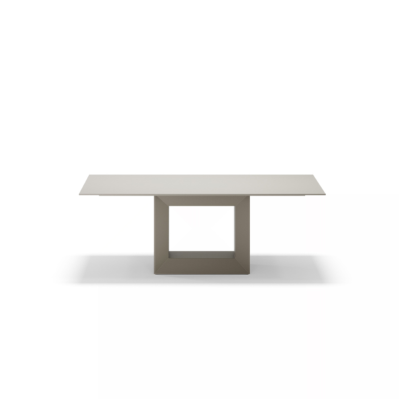 VELA DINING TABLE