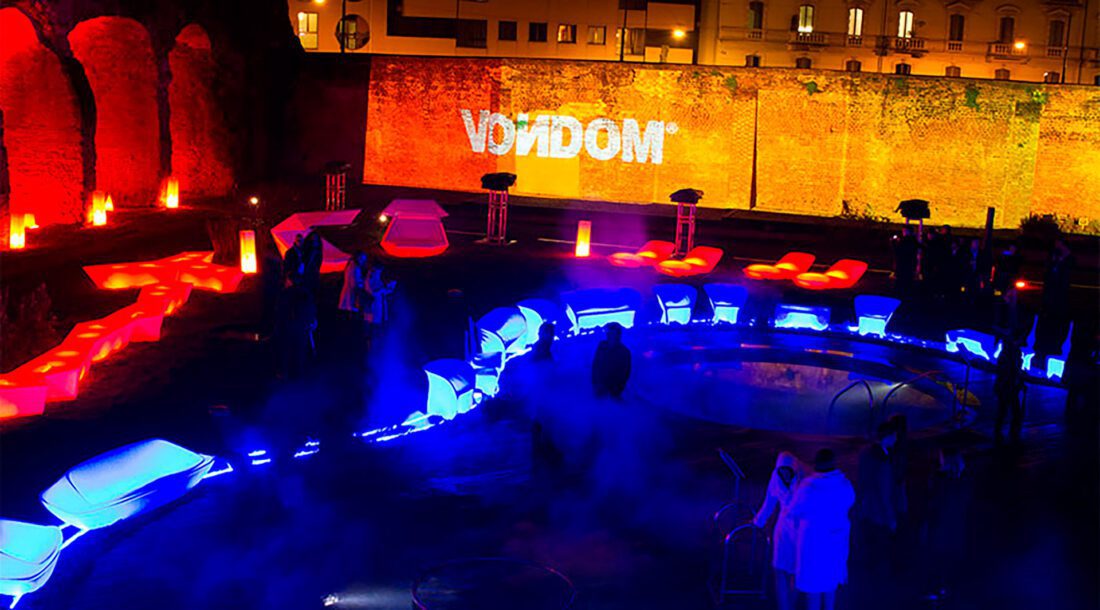 Furniture and décor for summer events: weddings, festivals and outdoor terraces.