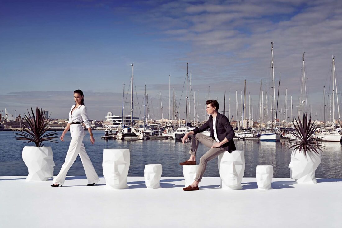 Adan table and stool Vondom