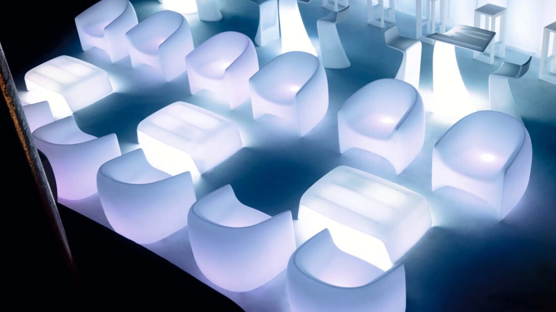 Blow outdoor furniture light sofa, armchair and table by Stefano Giovannoni Vondom