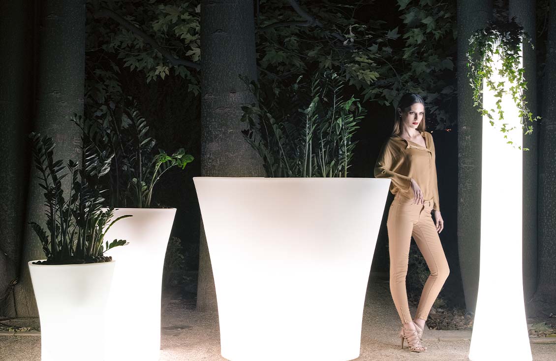 Bones outdoor light flowerpots by Ludovica and Roberto Palombo Vondom