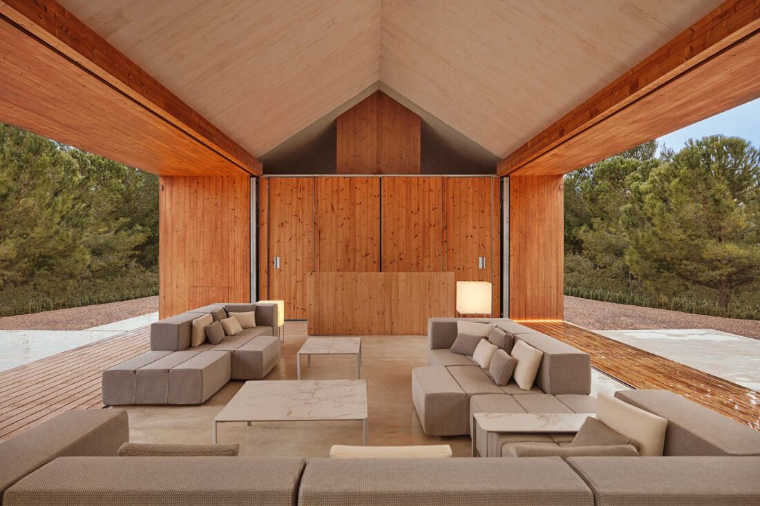 Modern Outdoor Sofa Tablet Collection