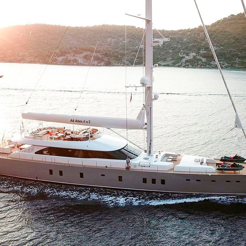 Yacht All About You U2 Project | Vondom