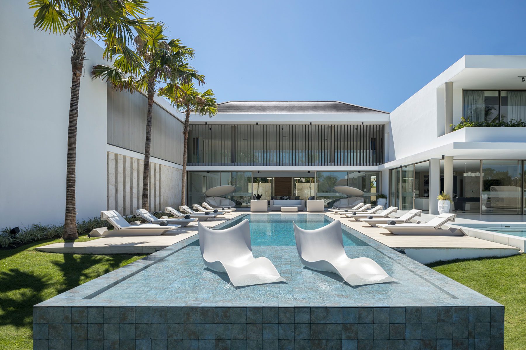House furniture Rest and Surf sun lounger by Vondom