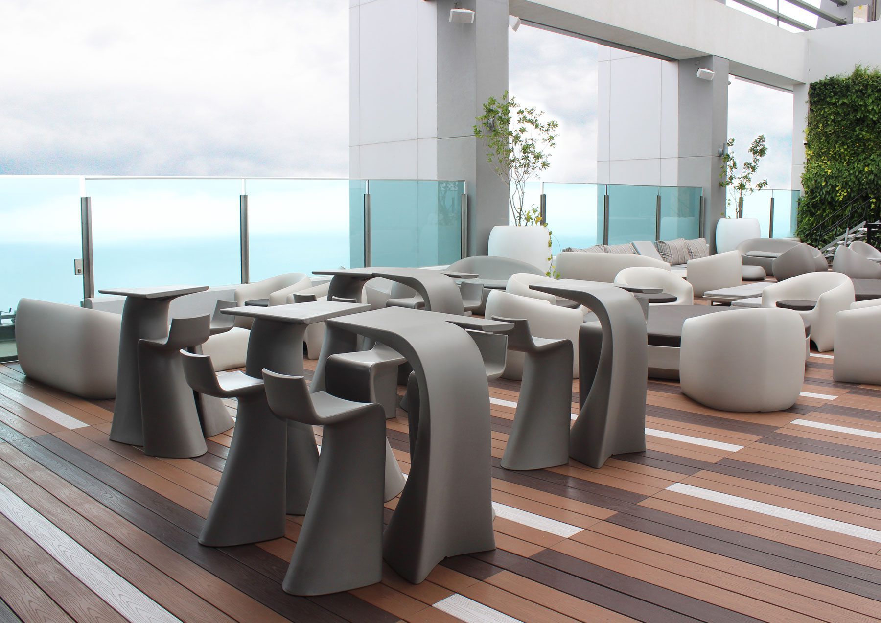 51 Sky Bar Project | Avant-Garde Decoration | Vondom
