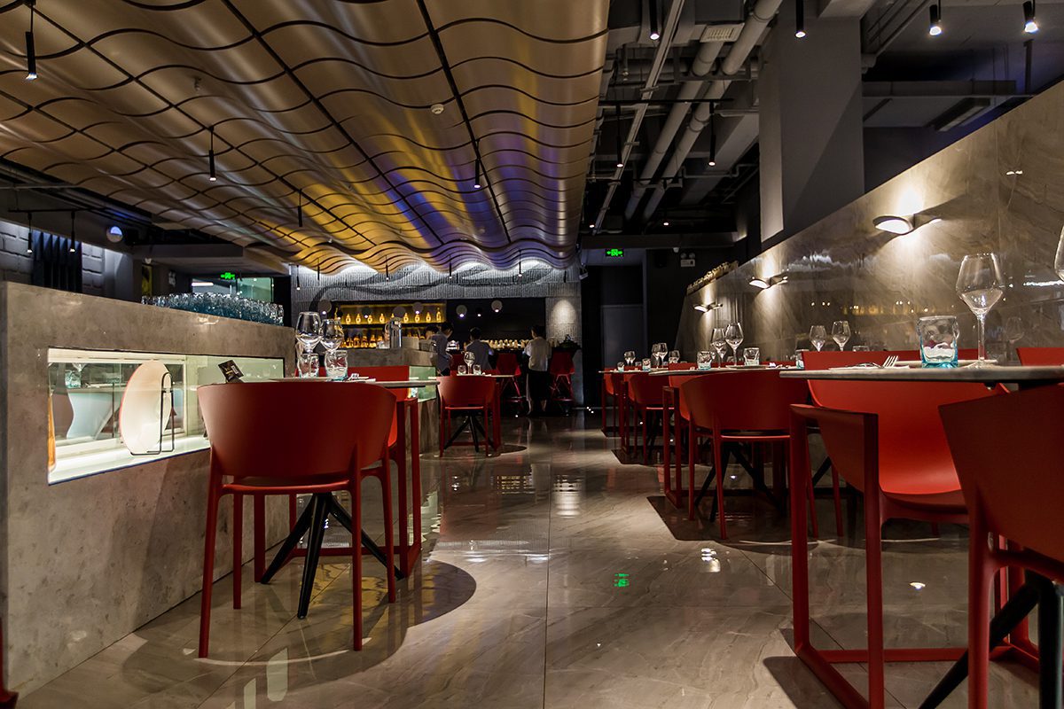 Shark Project | Contract Restaurant Furniture | Vondom