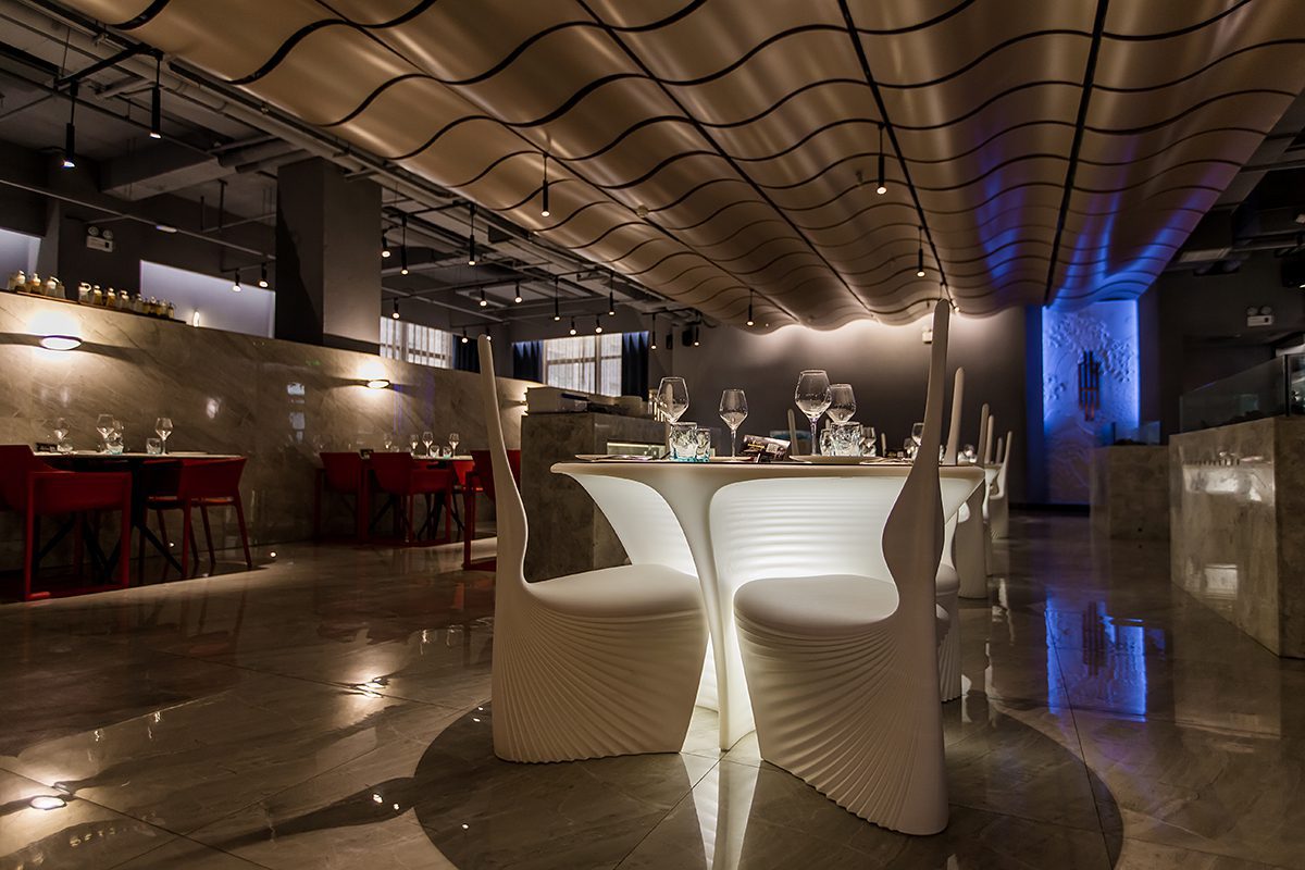 Shark Project | Contract Restaurant Furniture | Vondom