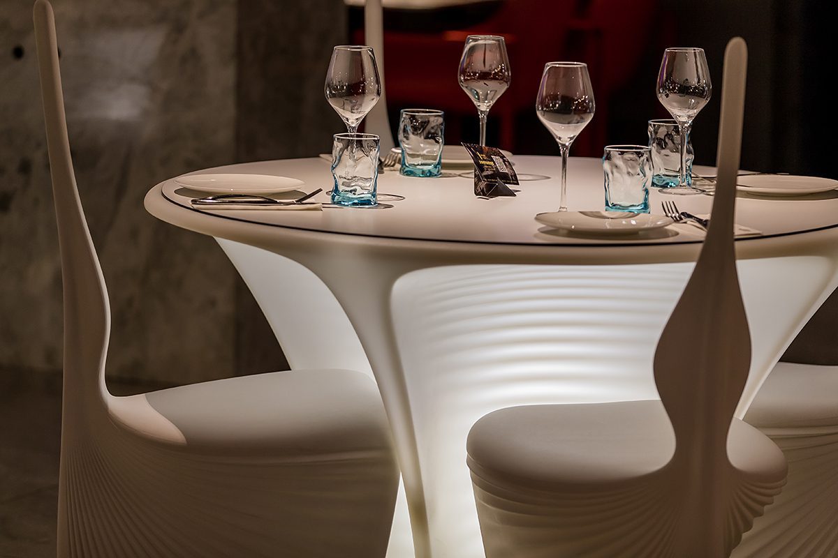 Shark Project | Contract Restaurant Furniture | Vondom