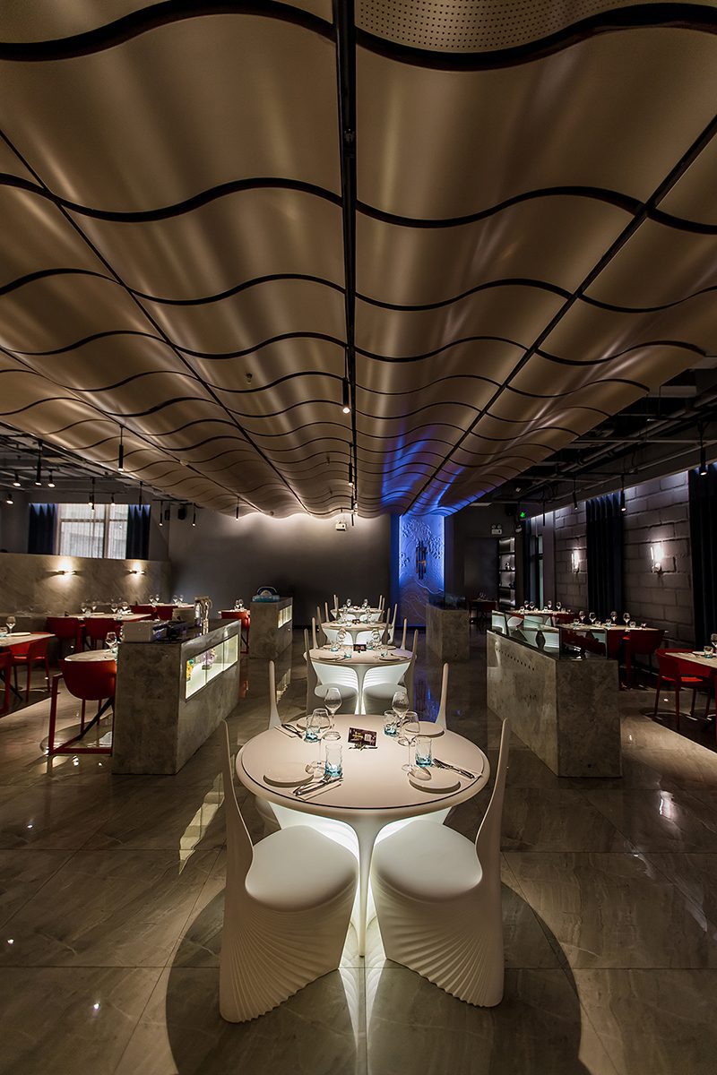 Shark Project | Contract Restaurant Furniture | Vondom