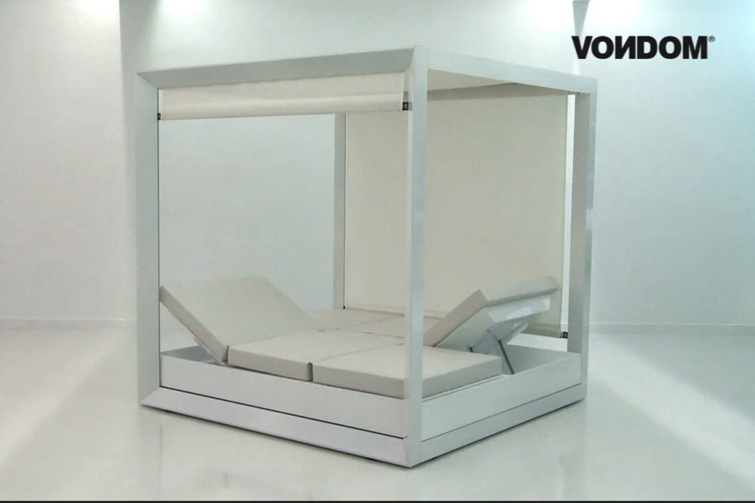 Vela Daybed assembly