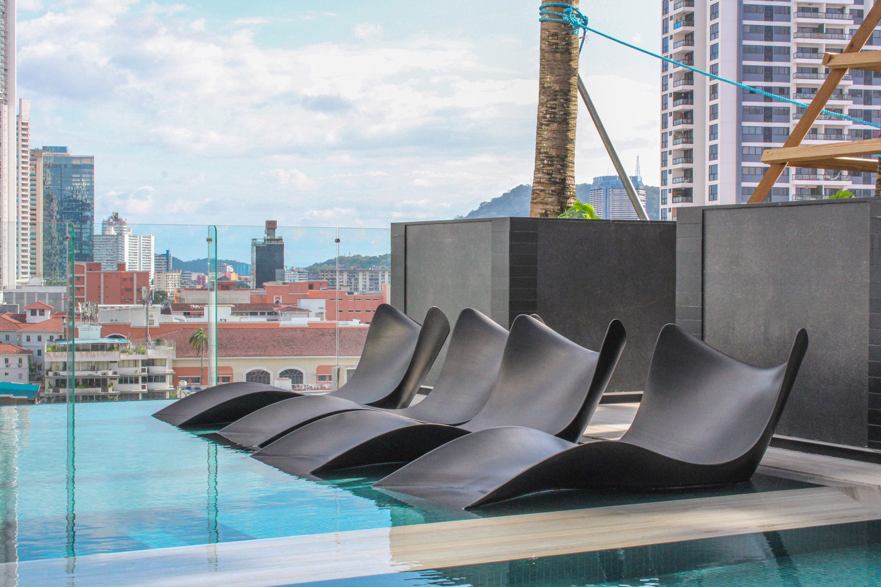 vondom-mobiliario-exterior-nuovo-by-armani (4)