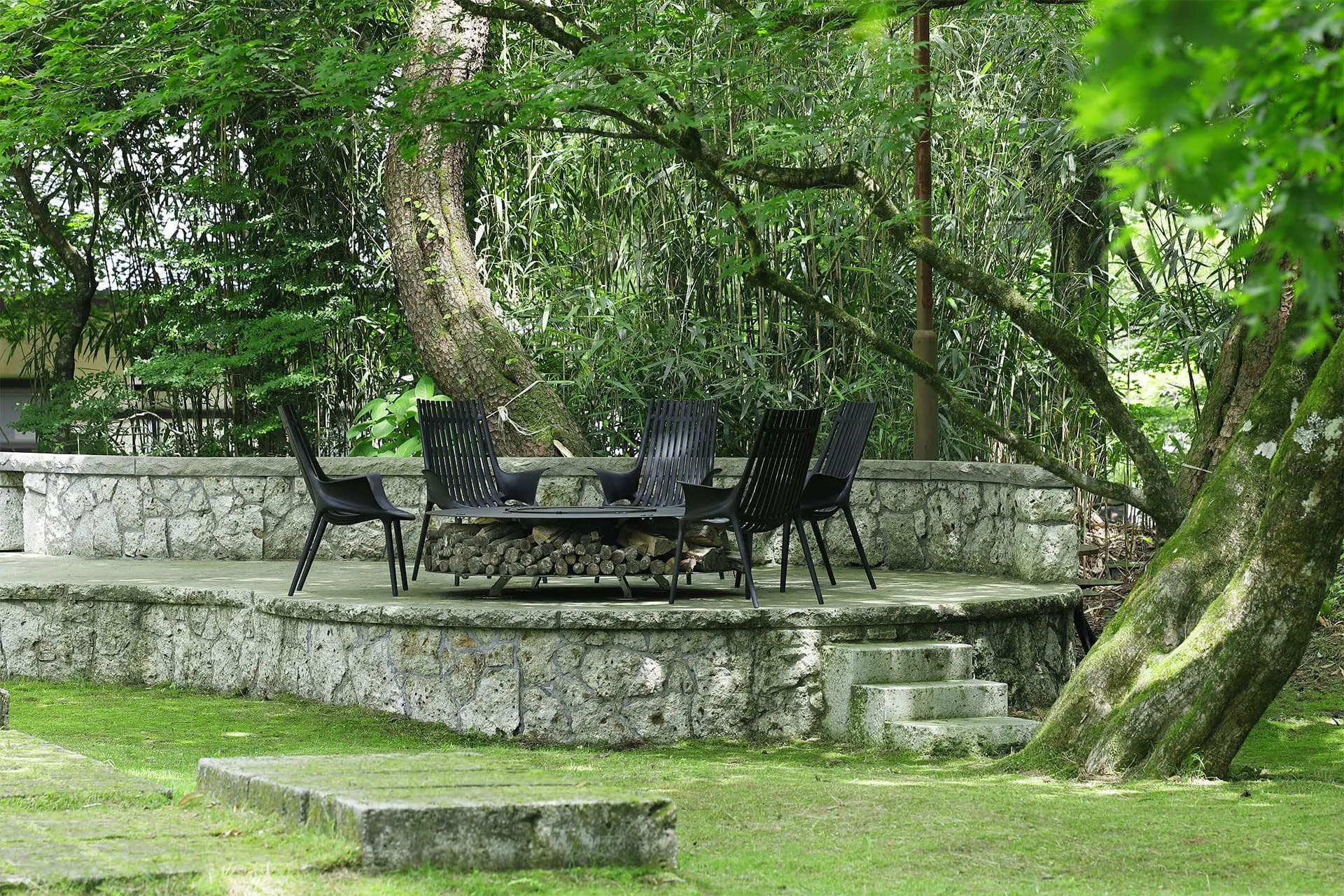 vondom-muebles-contract-sillon-ibiza-eugeni-quitllet-restaurante-Meiji-no-Yakata