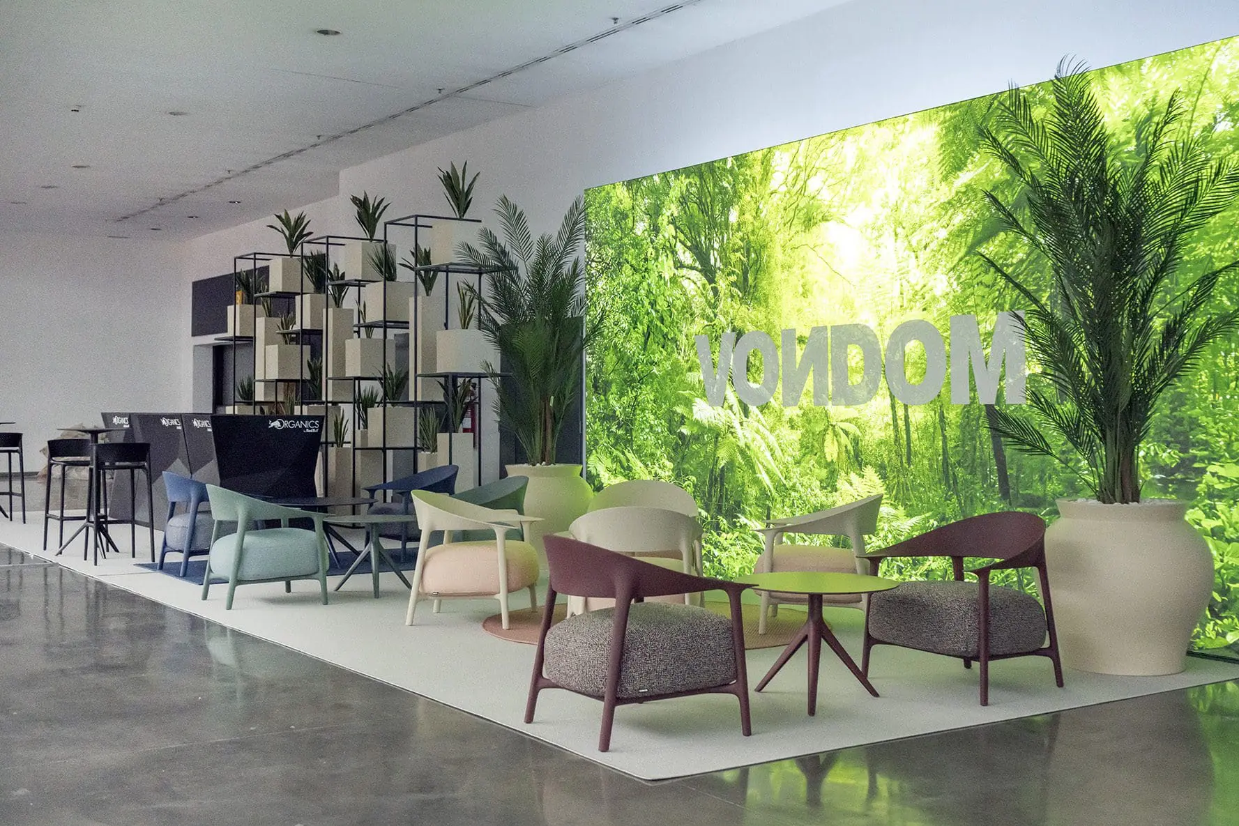 Vondom and Organics: avantgarde collaboration at Feria Hábitat 2023